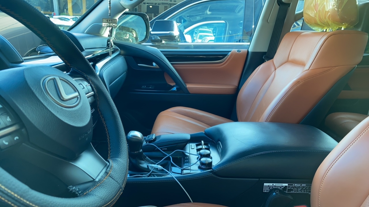 Lexus LX